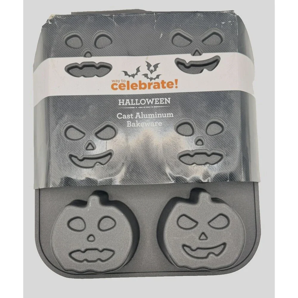 Halloween Jack O Lantern Mini Cake Pan Cast Aluminum Pumpkin Baking Mold NEW